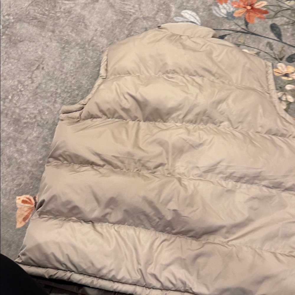 U.S. Polo Assn. Beige and Navy Puffer Vest - Picture 2 of 3